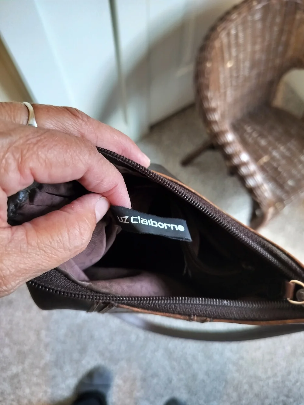 Liz Claiborne Dark Brown Leather Shoulder Messenger
